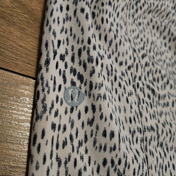 Lululemon Step Lively Crop Pants Dottie Dash Grain Black Size 6 Euc - Picture 5 of 11